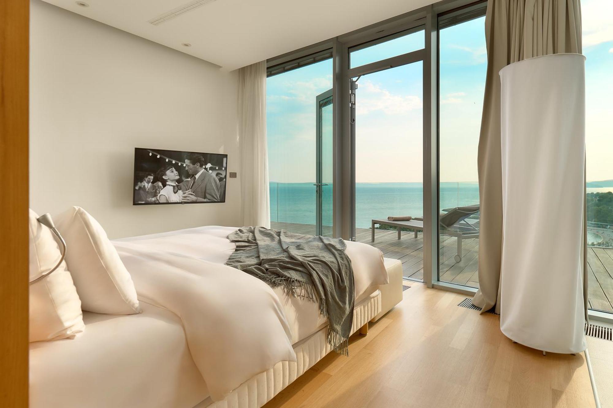 Radisson Blu Resort & Spa Spalato Esterno foto Bedroom