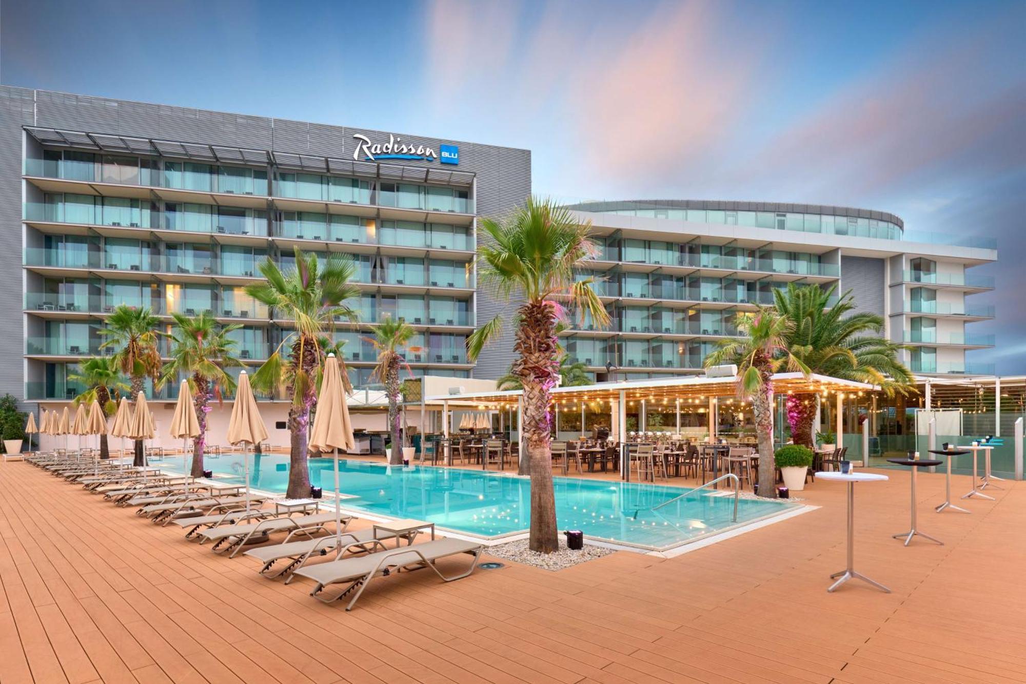 Radisson Blu Resort & Spa Spalato Esterno foto Radisson Blu Resort, Malta