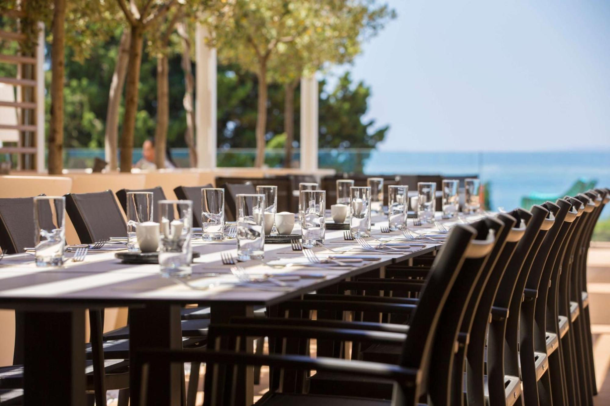 Radisson Blu Resort & Spa Spalato Esterno foto The Beach Club