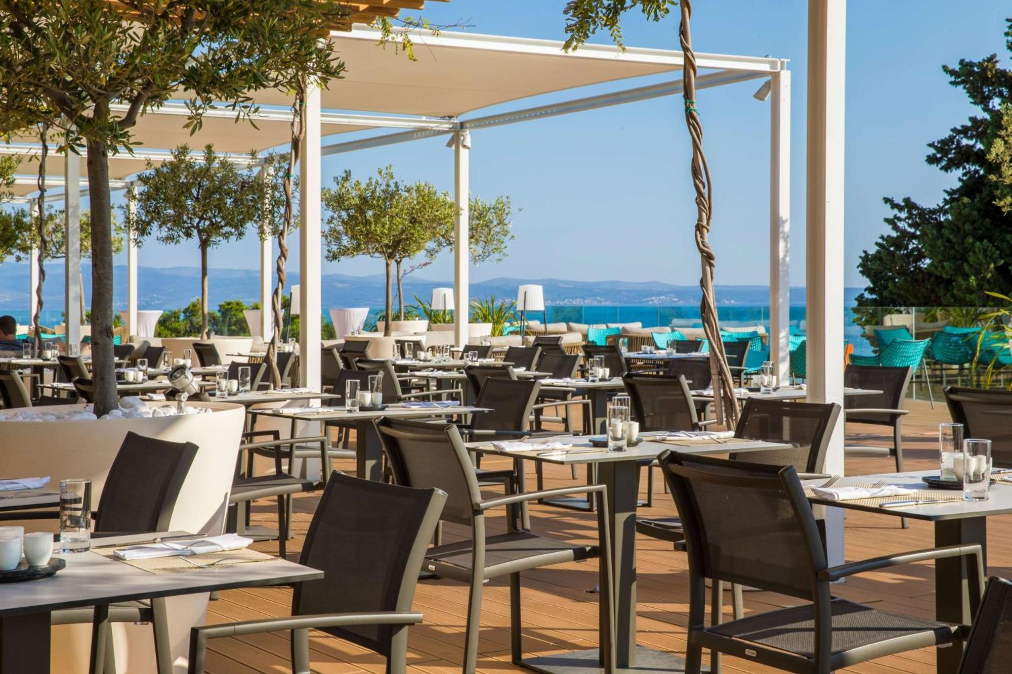 Radisson Blu Resort & Spa Spalato Esterno foto Restaurant