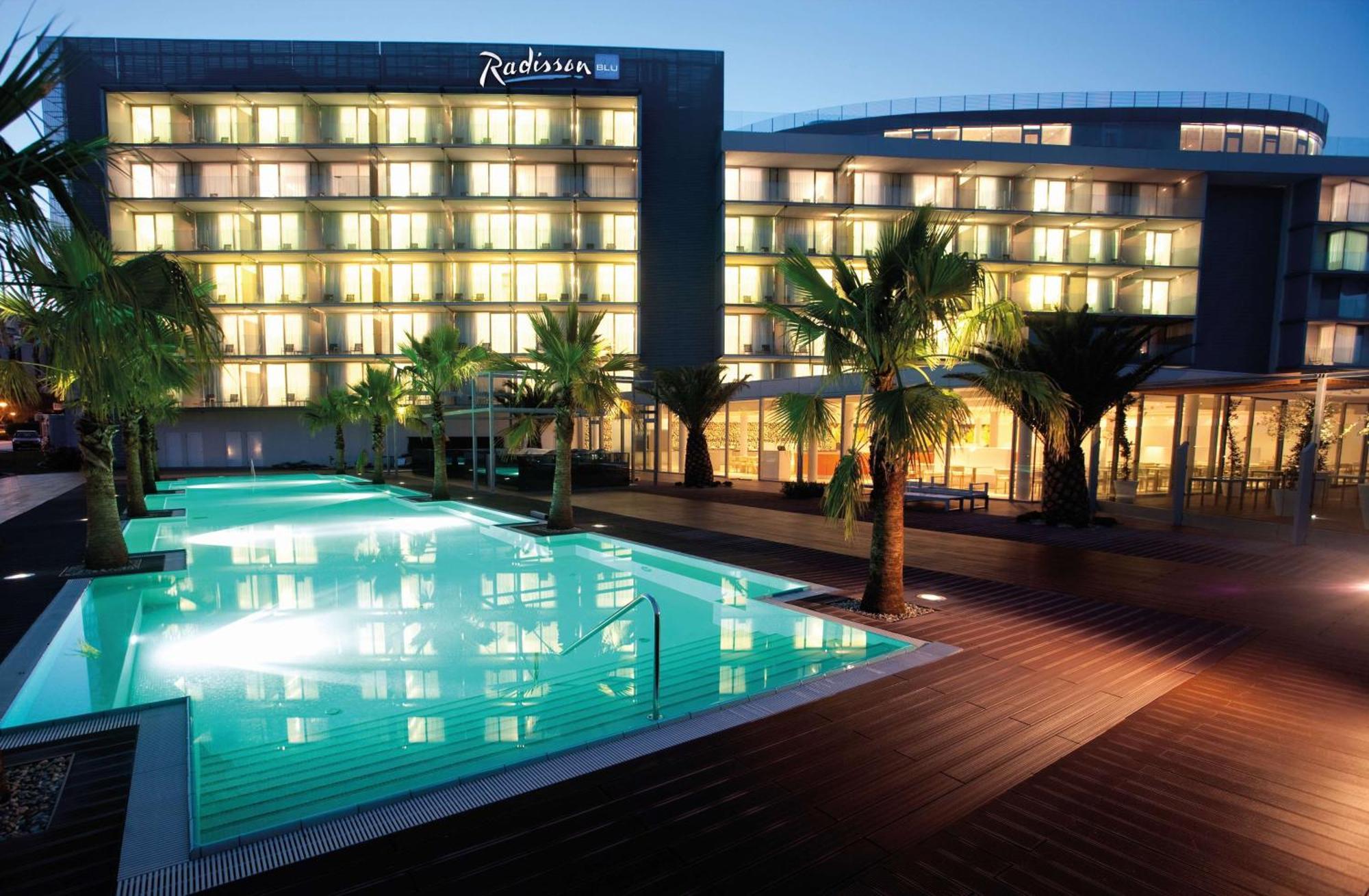 Radisson Blu Resort & Spa Spalato Esterno foto Radisson Blu Resort, Larnaca